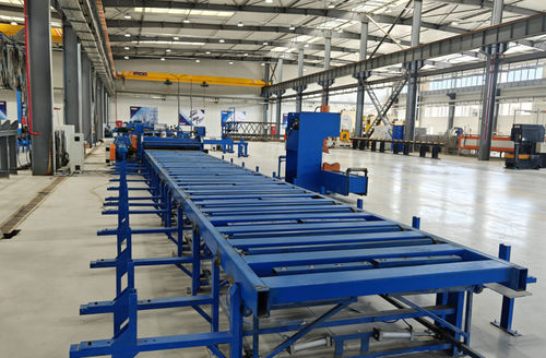 ultimo caso aziendale circa 14 metri di linea di polo completamente leggera in Tagikistan (JSC TOJIKGIDROELECTROMANTAJ)