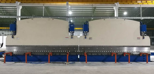 ultimo caso aziendale circa Modello di freno a pressione idraulica CNC TANDEM: 2-WE67K-400/7000