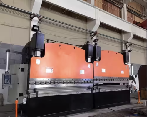 ultimo caso aziendale circa Client Tailandese Potenzia la Fabbricazione di Acciaio con Pressa Piegatrice CNC Tandem Idraulica da 4000KN che Piega 6400mm