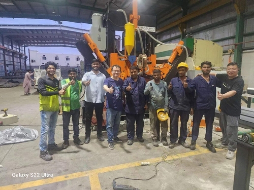 Latest company news about CMC Machinery ha installato e messo in servizio la macchina di saldatura a polo chiuso negli Emirati Arabi Uniti con grande successo