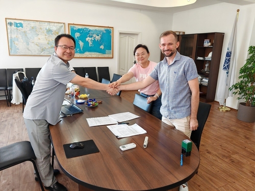 Latest company news about CMC Machinery ha una lunga e stabile collaborazione con i clienti in Kazakistan
