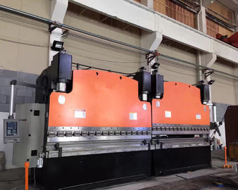 Good price Tandem idraulico 200 Ton Press Brake Machinery di CNC per l'industriale 3200mm in linea