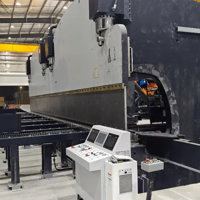 Presa idraulica CNC Tandem con forza di lavoro di 320 tonnellate e lunghezza del piano di 6000 mm con sistema CNC DELEM DA53T