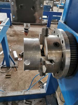 Macchina di taglio CNC per porte a palo leggero, diametro massimo 350 mm, lunghezza massima di taglio 2000 mm