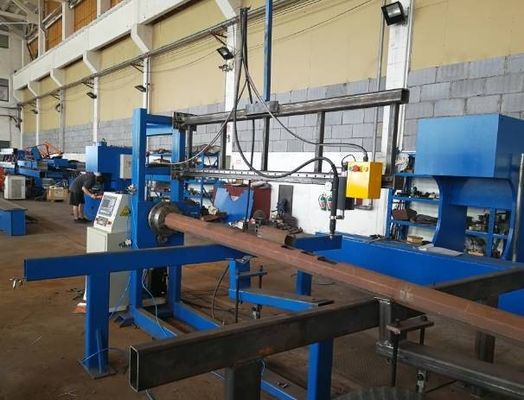 Macchina di taglio per porte a polo leggero di 2500 mm, macchina di taglio per porte a polo leggero a plasma CNC