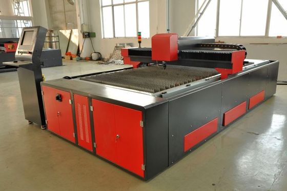 tagliatrici del laser di CNC YAG di alta precisione 500W 1500 x 3000 per la lamiera sottile