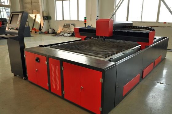 tagliatrici del laser di CNC YAG di alta precisione 500W 1500 x 3000 per la lamiera sottile