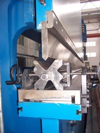 2-WE67K-650/6500 Sincronizzazione CNC Pressa elettrica Freno macchina di piegatura piastra di acciaio