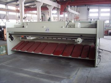 Macchine per la taglio di lamiere, per la taglio di lamiere