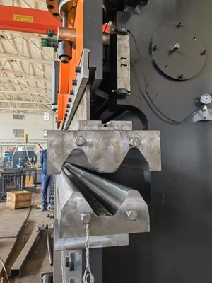 Good price Professional 5mm/s Bending Speed Press Brake Bending Machine for Precise Bending 3260*1500*2250 in linea